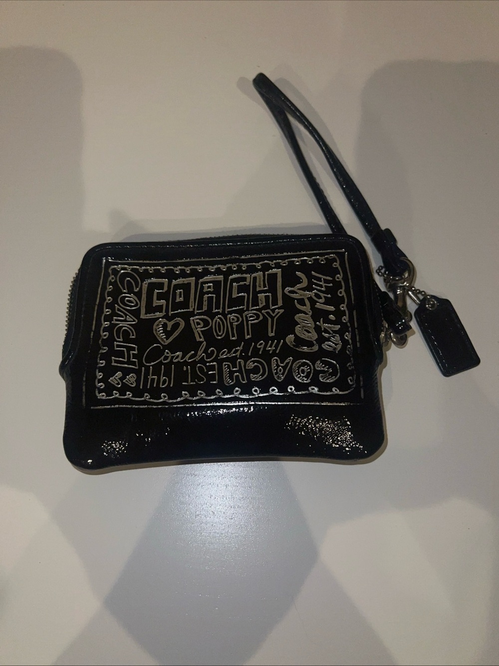Coach Poppy Signature C Black Patent Leather Wristlet Clutch 5x4